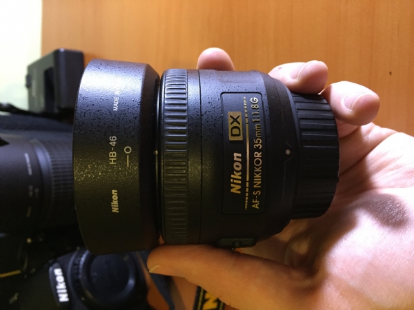 Nikon D7000 + 18-105mm Vr + 35mm 1. 8g