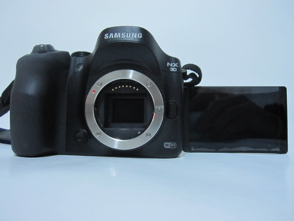 Samsung Nx 30 Aynasız Fotograf Makınası